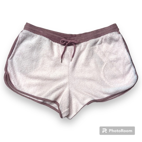 Victoria’s Secret LOGO Sherpa shorts, pull up elastic waist pockets XL - Picture 1 of 14